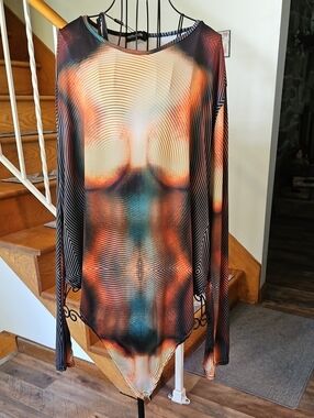 👚PrettyLittleThing Multicolor Abstract Long-Sleeve Bodysuit